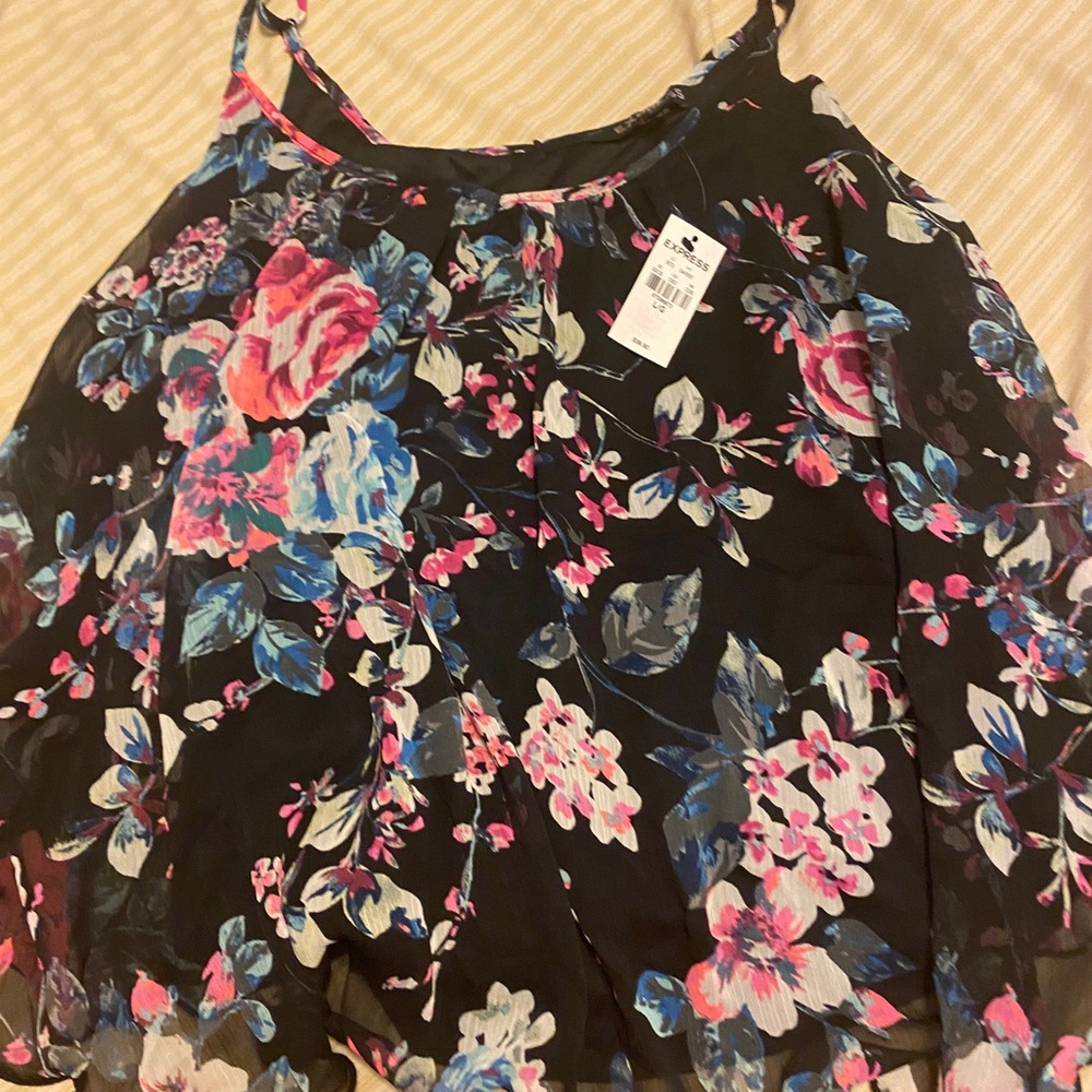 NWT Women’s Floral Camisole Top - Size Large